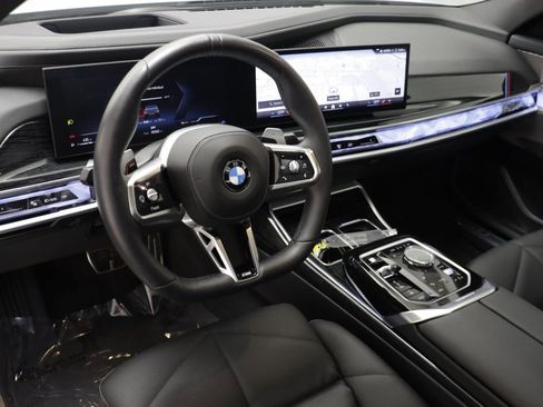 Certified 2025 BMW 740i xDrive AWD/4WD image 6