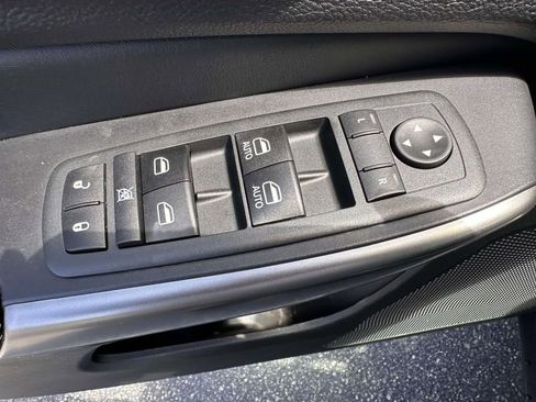 Used 2020 Jeep Cherokee Limited AWD/4WD image 9