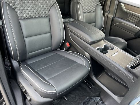 Used 2025 GMC Acadia Denali w/ Super Cruise Package AWD/4WD image 27