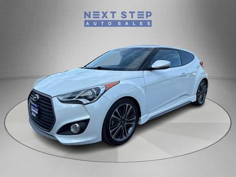 Used 2016 Hyundai Veloster Turbo w/ Option Group 04 FWD image 3