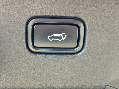 Used 2023 Kia Sportage SX image 12