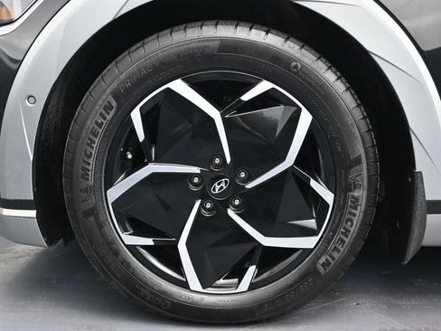 Used 2024 Hyundai Ioniq 5 Limited image 11