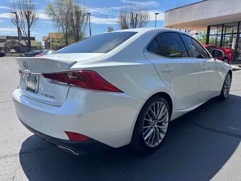 Used 2017 Lexus IS 300 AWD image 5