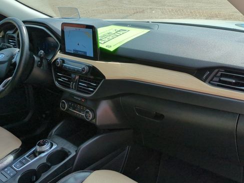 Used 2021 Ford Escape Titanium w/ Titanium Elite Package FWD image 32