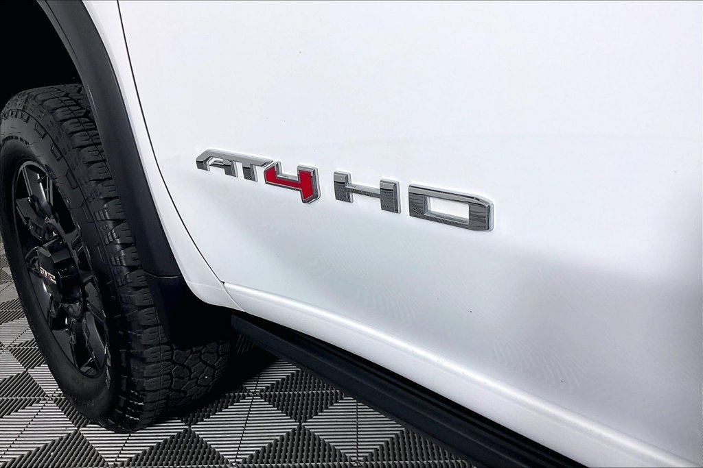 Used 2026 GMC Sierra 2500 AT4 w/ AT4 Premium Plus Package AWD/4WD image 21