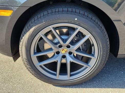 New 2026 Porsche Macan AWD/4WD image 12