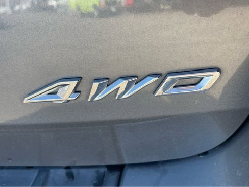 Used 2023 Ford Explorer XLT w/ Equipment Group 202A image 8