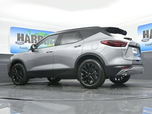 New 2026 Chevrolet Blazer LT w/ LPO, Black Sport Package FWD image 22