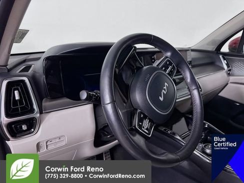 Used 2023 Kia Sorento SX Prestige w/ Panoramic Sunroof Package image 11