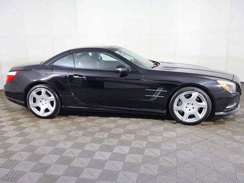 Used 2013 Mercedes-Benz SL 550 w/ Premium Pkg image 19