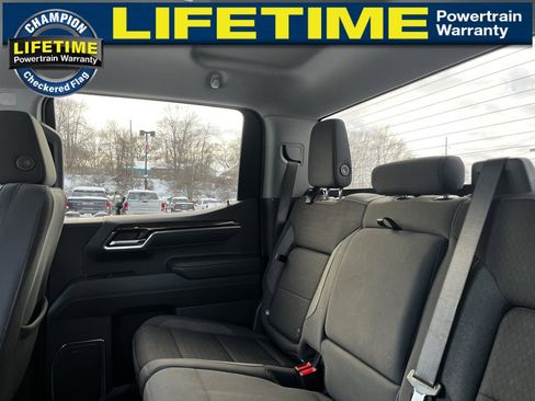 Used 2025 GMC Sierra 1500 Elevation image 14