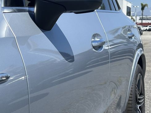 New 2025 Mercedes-Benz GLC 350e 4MATIC image 9