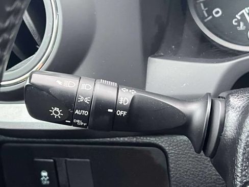 Certified 2023 Toyota Tacoma TRD Off-Road AWD/4WD image 27