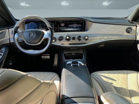 Used 2017 Mercedes-Benz S 550 Sedan image 7