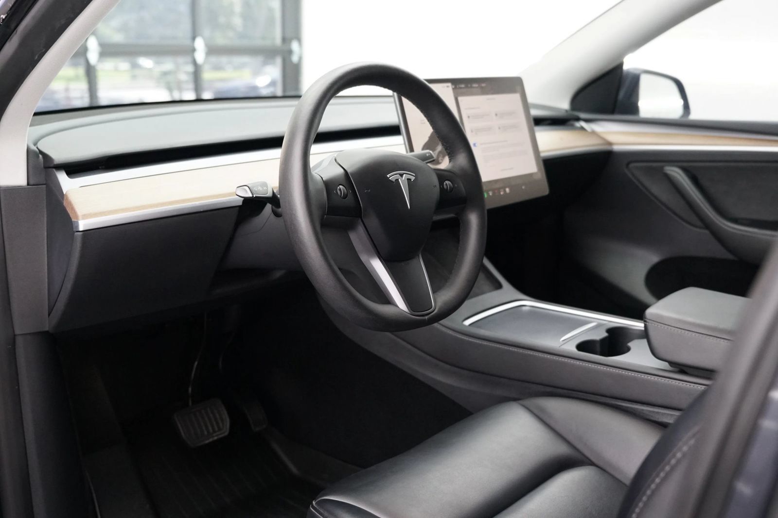 Used 2023 Tesla Model Y Long Range AWD/4WD image 20