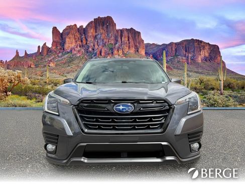 Used 2022 Subaru Forester Premium AWD/4WD image 6