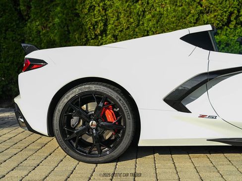 Used 2020 Chevrolet Corvette Stingray Premium Cpe w/ 3LT Preferred Equipment Group image 10