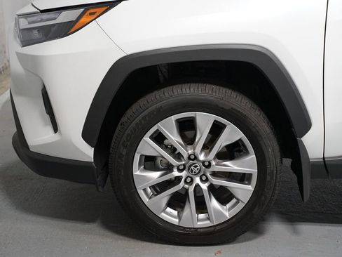 Certified 2025 Toyota RAV4 XLE Premium FWD image 5