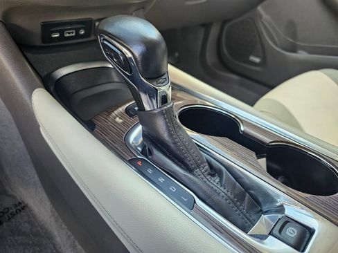 Used 2024 Chevrolet Malibu LT FWD image 34