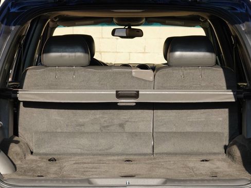 Used 2004 GMC Envoy SLT image 96