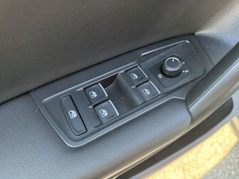 Used 2021 Volkswagen Tiguan SE R-Line AWD/4WD image 13