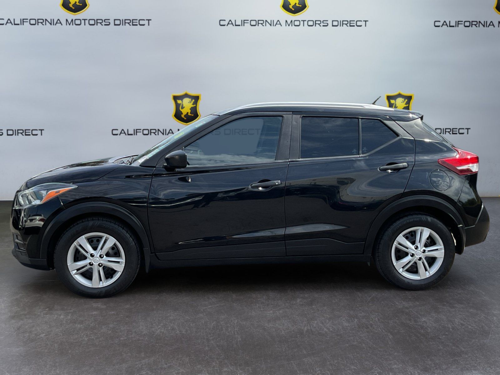 Used 2018 Nissan Kicks S FWD image 8