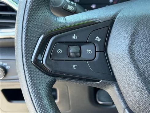 Used 2022 Chevrolet TrailBlazer LT w/ LPO, Blackout Package FWD image 16