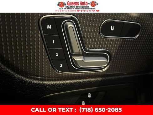 Used 2020 Mercedes-Benz GLB 250 4MATIC w/ Premium Package image 22