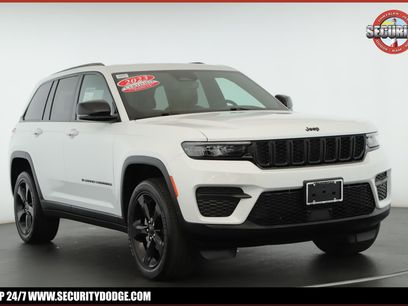 Used 2023 Jeep Grand Cherokee Altitude