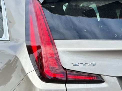 Used 2024 Cadillac XT4 Premium Luxury image 44