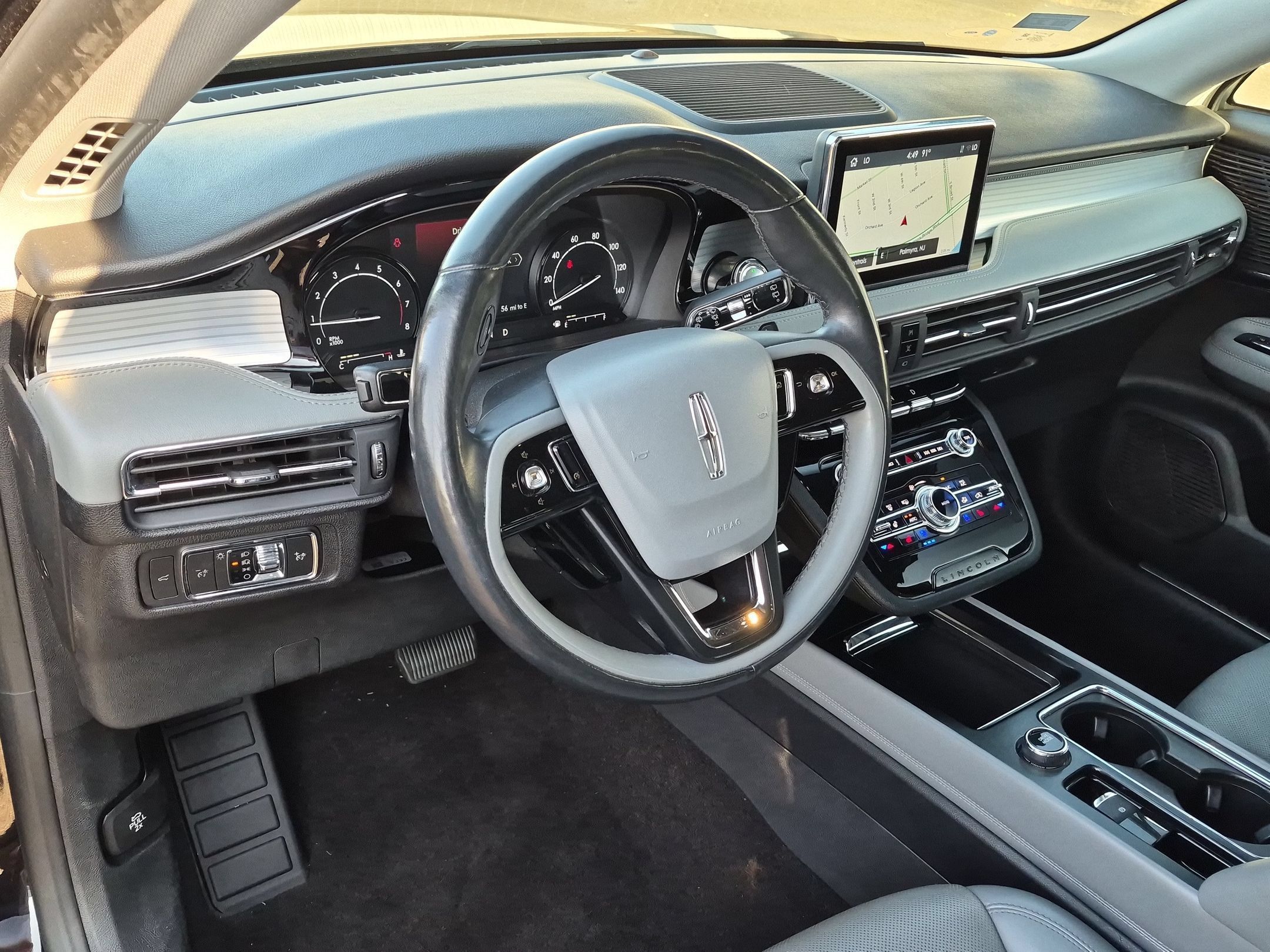 Used 2021 Lincoln Corsair AWD w/ Premium Package image 9