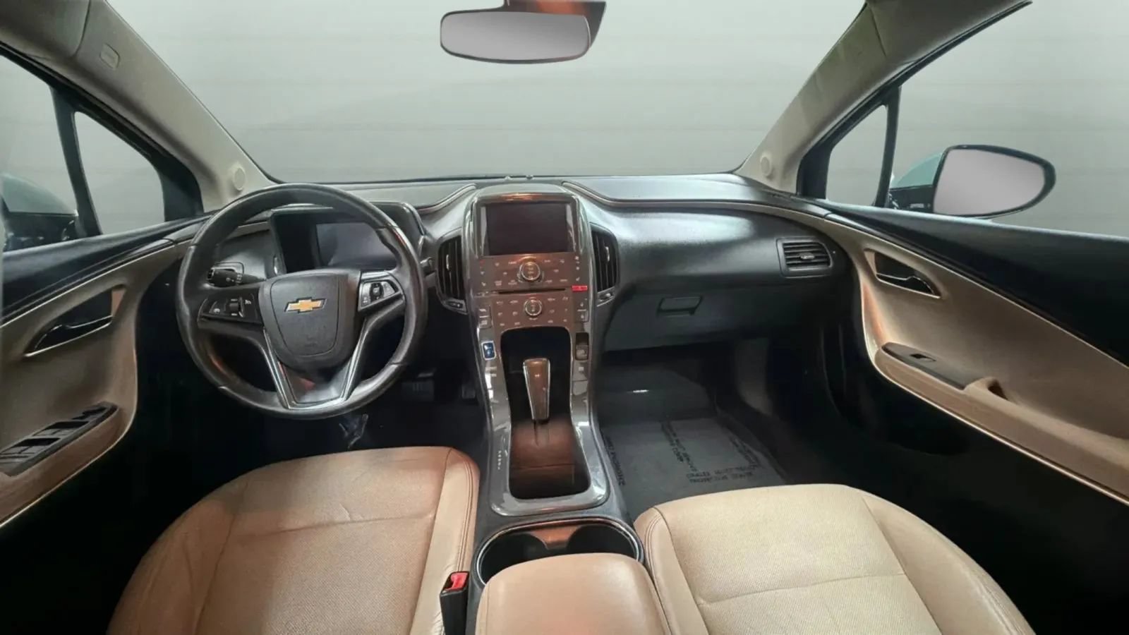 Used 2012 Chevrolet Volt Premium w/ Premium Trim Package FWD image 8