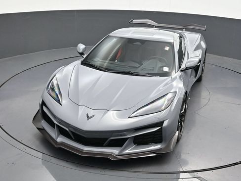 Used 2024 Chevrolet Corvette Z06 w/ Z07 Performance Package RWD image 23