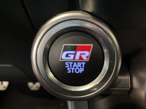 Used 2025 Toyota GR86 Premium image 15