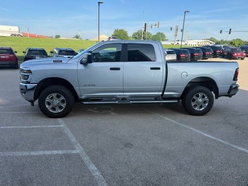 Used 2026 RAM 2500 Big Horn AWD/4WD image 4