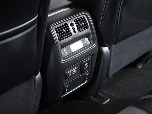 Used 2019 Nissan Pathfinder SL image 31