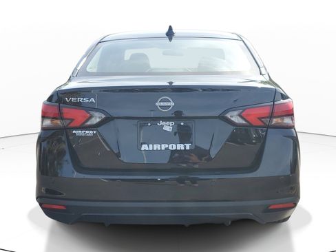 Used 2025 Nissan Versa SV FWD image 6