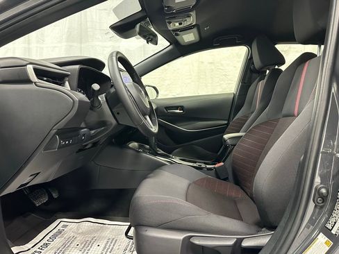 Used 2025 Toyota Corolla SE image 14