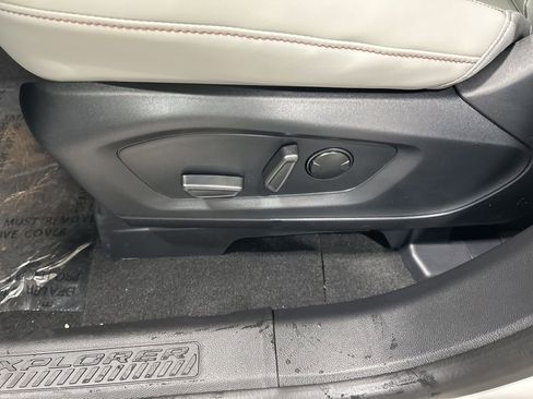 New 2026 Ford Explorer Active w/ Active Comfort Package image 10