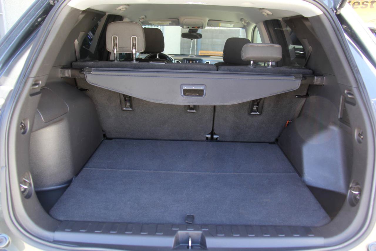 Used 2020 Chevrolet Equinox LT FWD image 22