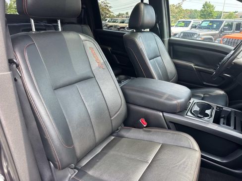 Used 2024 Nissan Titan PRO-4X w/ Pro-4x Convenience Package AWD/4WD image 28