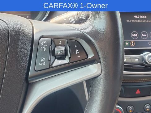 Certified 2022 Chevrolet Trax LT w/ LT Convenience Package AWD/4WD image 15