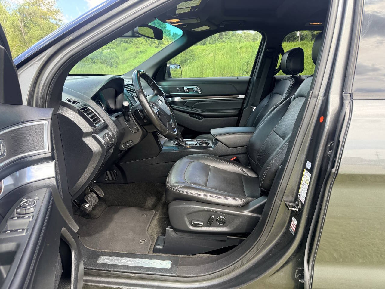 Used 2016 Ford Explorer Limited w/ Equipment Group 301A FWD image 20