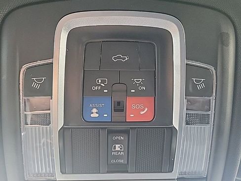 Used 2022 RAM 1500 Laramie image 30