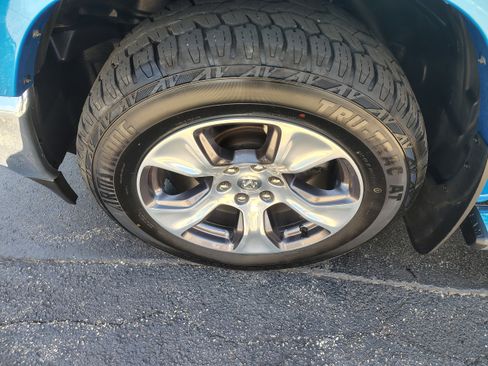 Certified 2022 RAM 1500 Laramie AWD/4WD image 5
