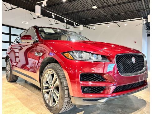 Used 2017 Jaguar F-PACE Premium image 6