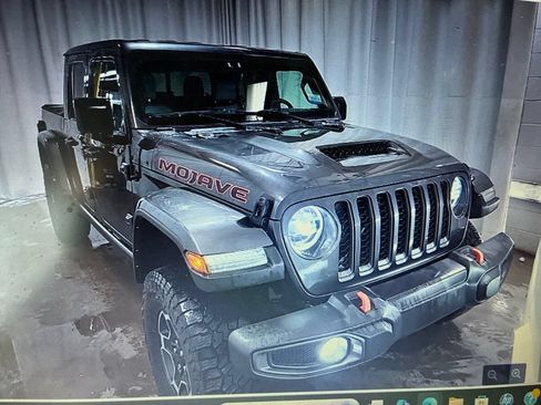 Used 2022 Jeep Gladiator Mojave w/ LED Lighting Group AWD/4WD image 5
