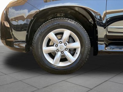 Used 2016 Lexus GX 460 Luxury AWD/4WD image 11