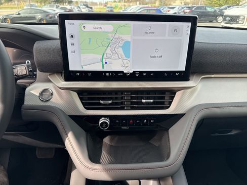 New 2026 Ford Explorer Active w/ Active Comfort Package image 5