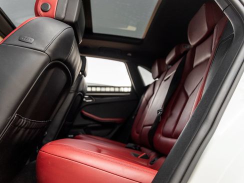 Certified 2023 Porsche Macan AWD/4WD image 35